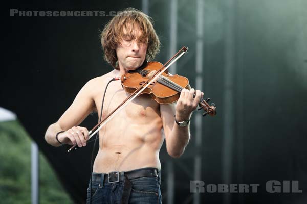 YANN TIERSEN - 2006-06-24 - CERGY - Base de Loisirs - 